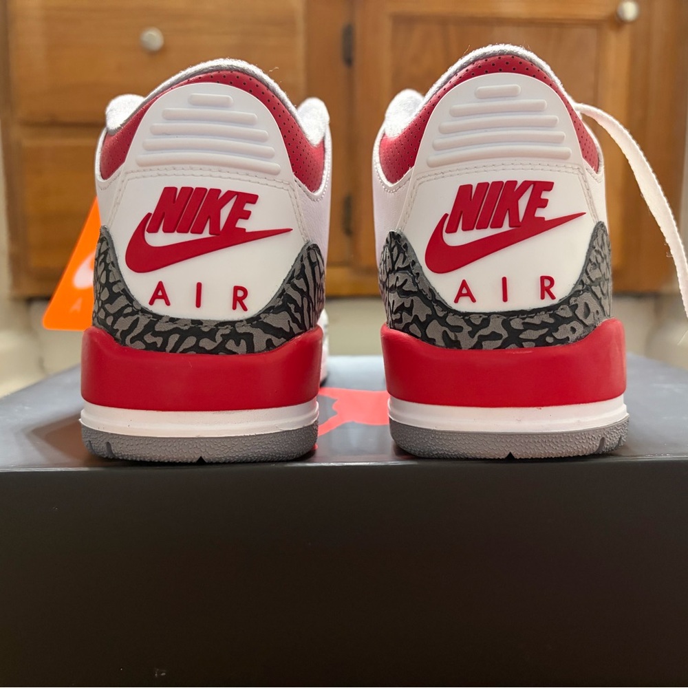 Air Jordan 3 Retro